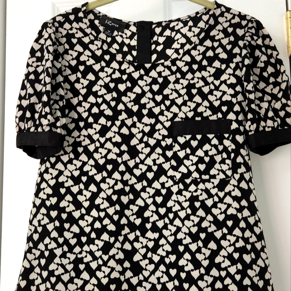 IZ Byer short sleeve button back top